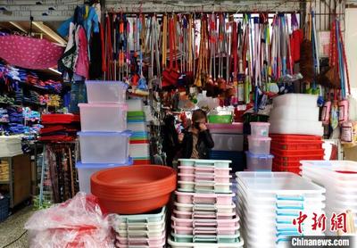 福州日用品批發(fā)市場(chǎng)有序復(fù)市 木材銷售逐步回暖